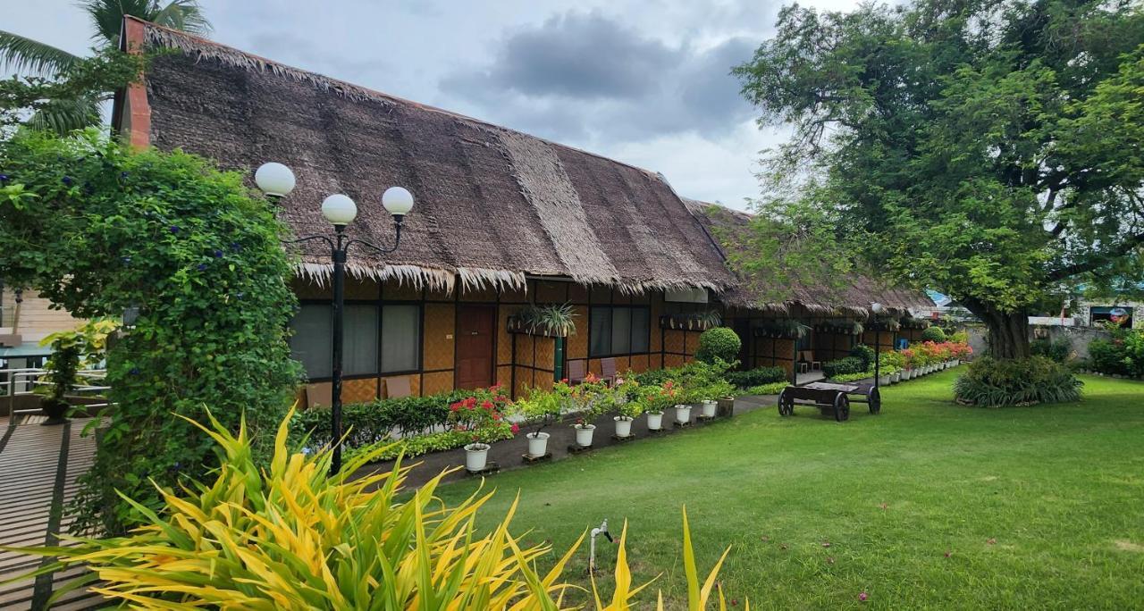Villa Tomasa Alona Kew White Beach Resort ปางเลา ภายนอก รูปภาพ