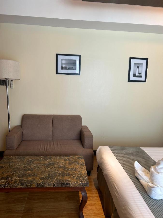 Villa Tomasa Alona Kew White Beach Resort ปางเลา ภายนอก รูปภาพ