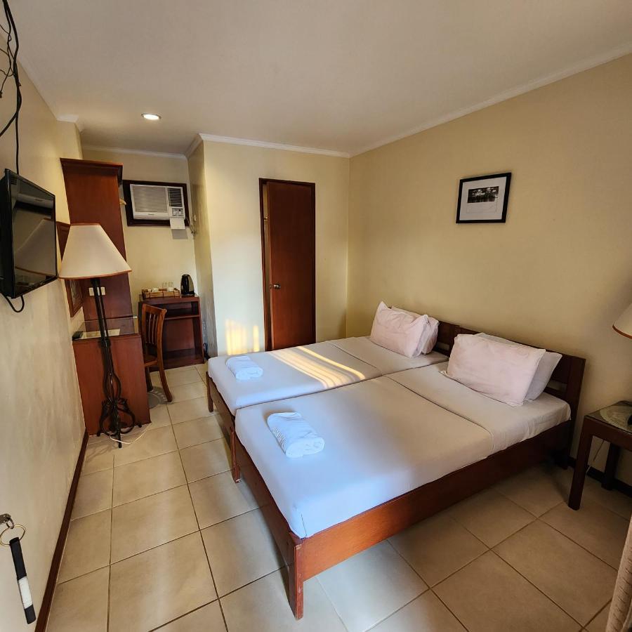 Villa Tomasa Alona Kew White Beach Resort ปางเลา ภายนอก รูปภาพ