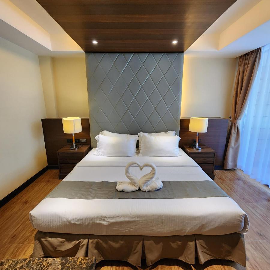 Villa Tomasa Alona Kew White Beach Resort ปางเลา ภายนอก รูปภาพ