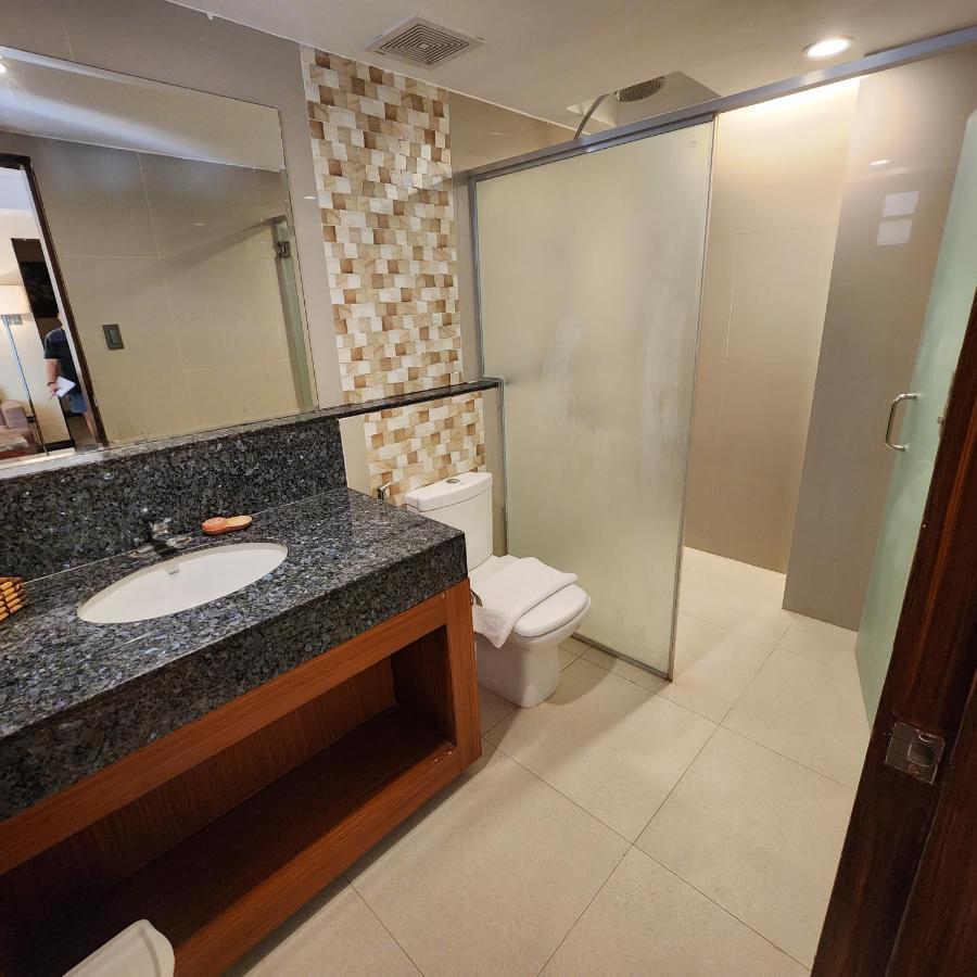 Villa Tomasa Alona Kew White Beach Resort ปางเลา ภายนอก รูปภาพ