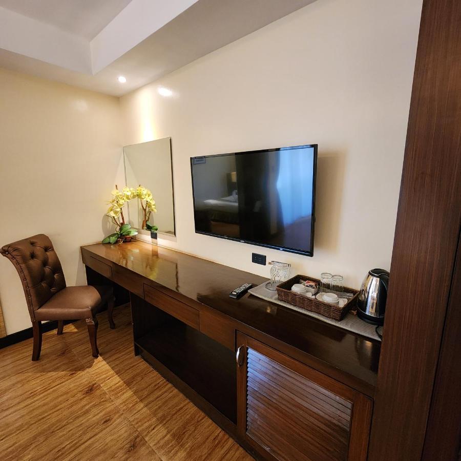 Villa Tomasa Alona Kew White Beach Resort ปางเลา ภายนอก รูปภาพ