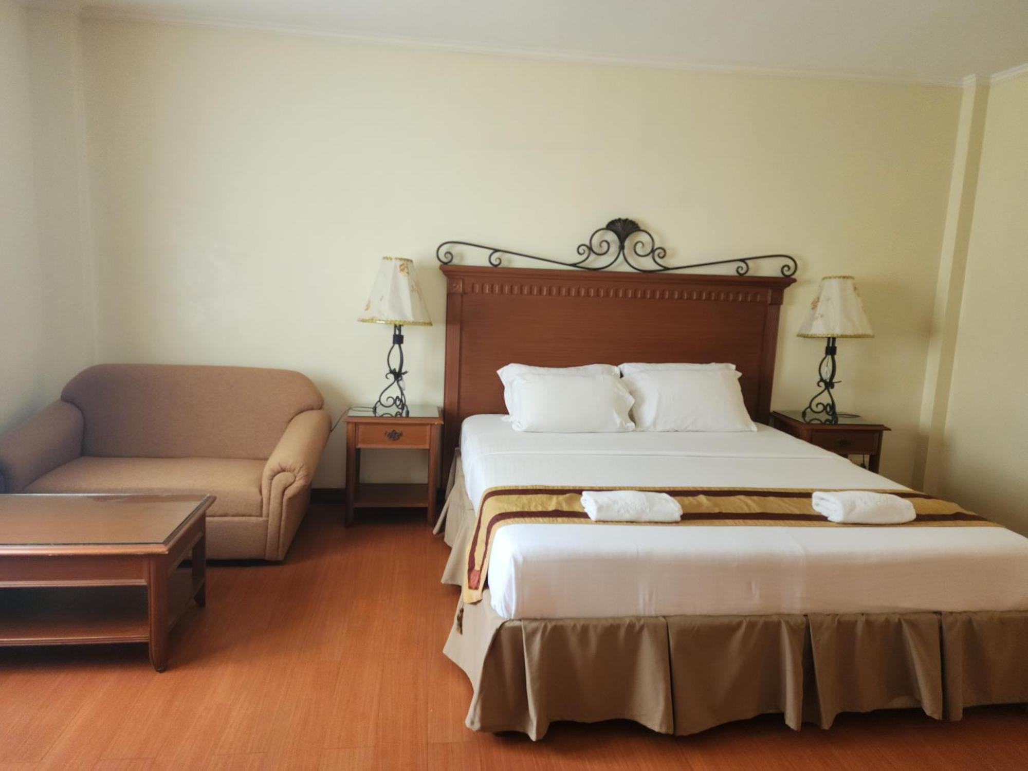 Villa Tomasa Alona Kew White Beach Resort ปางเลา ภายนอก รูปภาพ