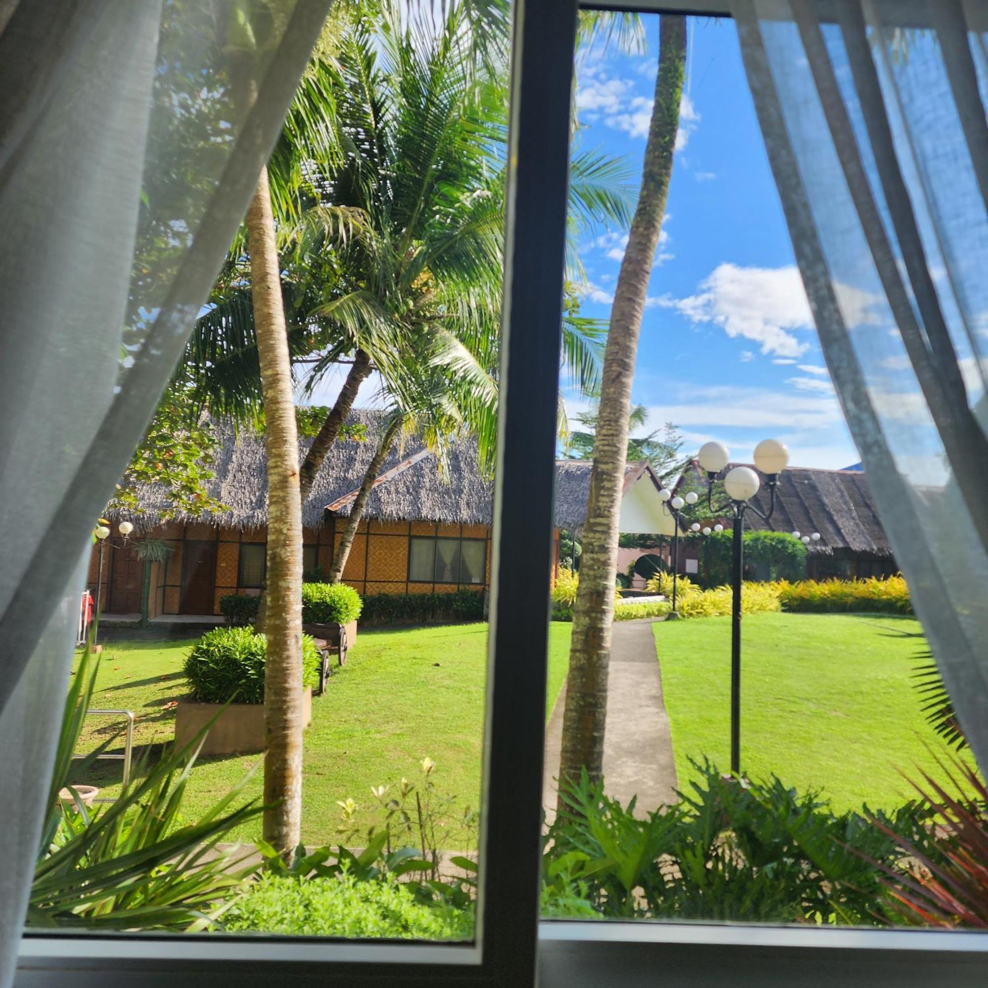 Villa Tomasa Alona Kew White Beach Resort ปางเลา ภายนอก รูปภาพ